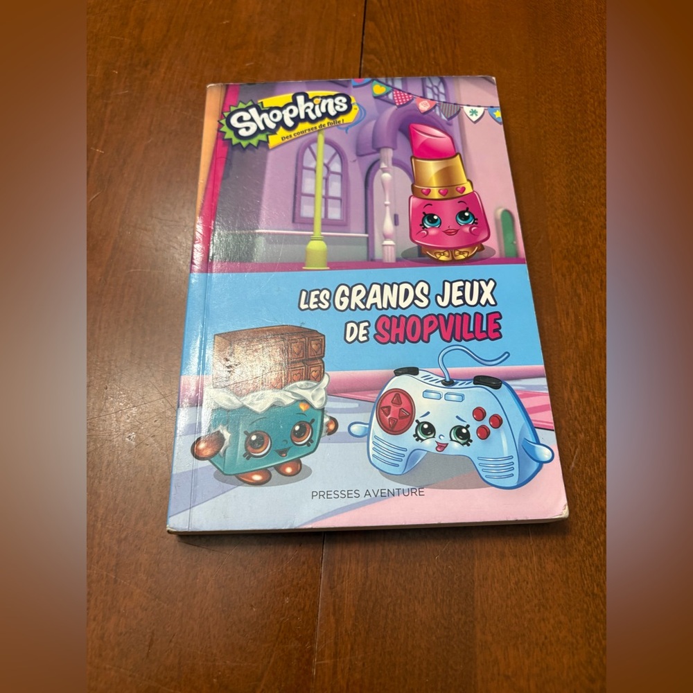 Shopkins Les Grands Jeux de Shopville Gaming Guide - Pink and Blue